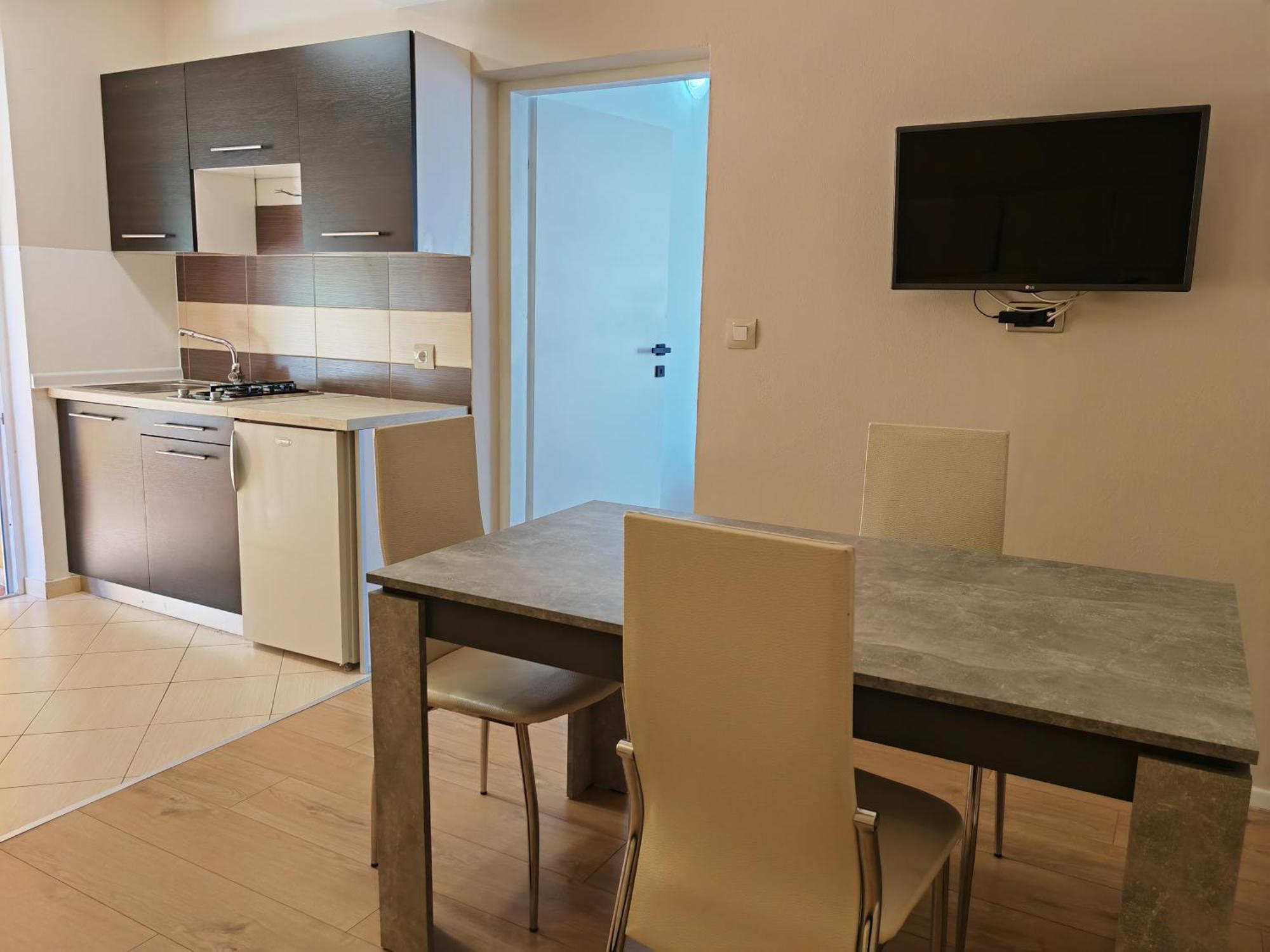 Apartments Sandra Vrsar Exterior foto